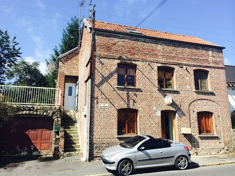 Bed and Breakfast Aux Logis De La Solre Ferrière-la-Petite Exterior foto